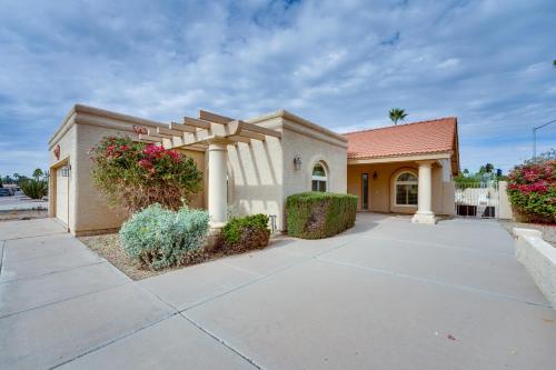 < 1 Mi to Courses! Quiet Golfer's Gem in Sun Lakes in Sun Lakes