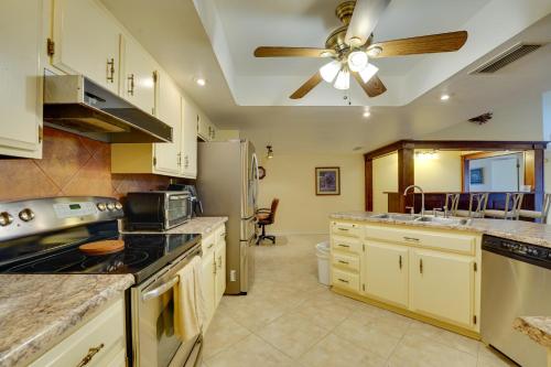 < 1 Mi to Courses! Quiet Golfer's Gem in Sun Lakes in Sun Lakes