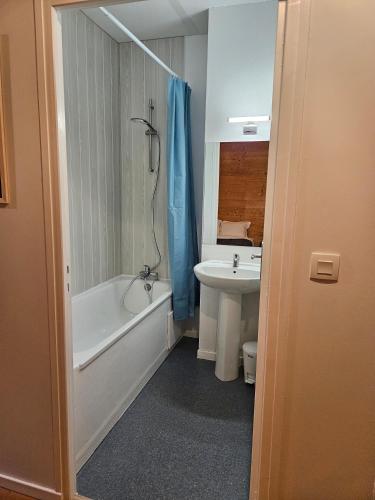 Auberge de Pontgibaud – La Thuile, OK