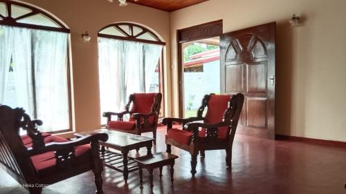 Saketha Hikka Cottage - image 4