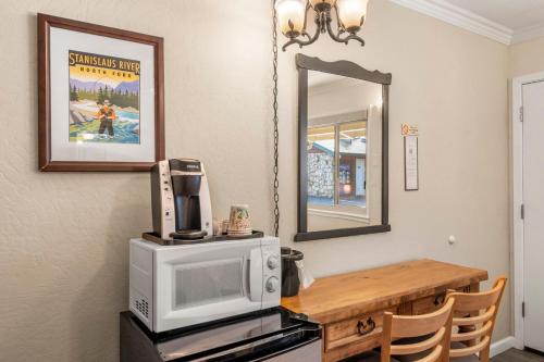 設施, Arnold Meadowmont Lodge in 阿諾德 (CA)