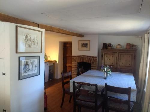 The Cottage in Marlborough