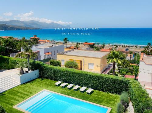 Oasi Elegante Piscina di Lusso - vista panoramica By Sicily Home Solutions