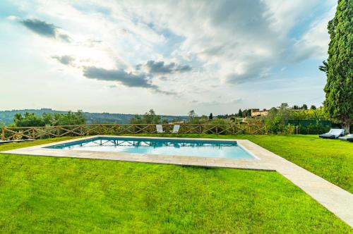 Навколишнє середовище, Villa Sunset in Страда
