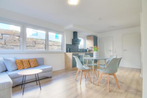 Modernes Wohlfühl-Apartment mit Glasfaser-WLAN, Parkplatz in der Nähe & Küche in Bad Wimpfen in Bad Wimpfen, Deutschland