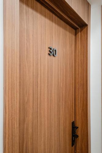 Stylish Downtown Apartment Optical Fiber Included - image 4