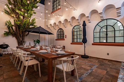 7 bedrooms Napoles House with Terrace and BBQ and Parking