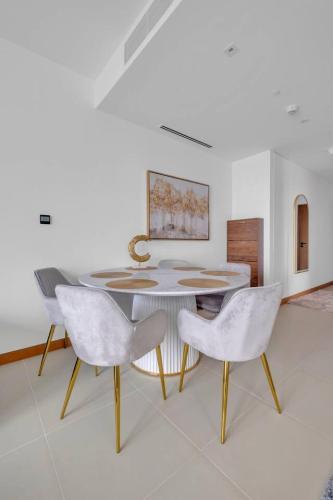 Full Marina view luxury apartment in Dubai - image 13