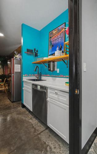 Miami Beach group suite - image 12