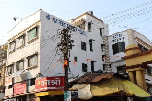 

Nafees Guest House