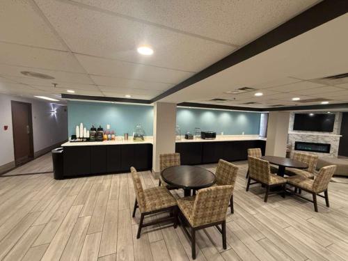 Quality Inn & Suites Detroit Metro Airport, Romulus (fotografie 4)