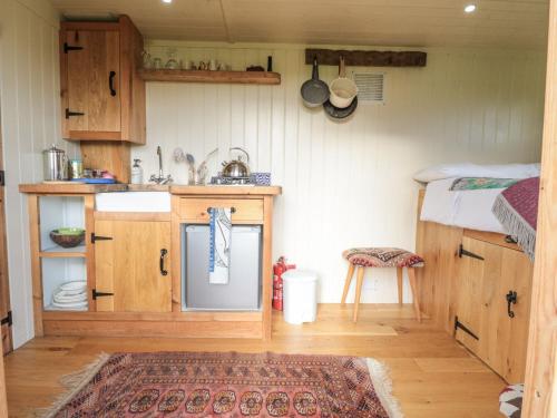 A szálláshely kívülről, Honeysuckle Hut, Potto Grange Farm in Potto