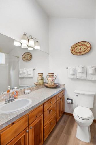 Beaches Inn Townhomes – Cannon Beach, OR