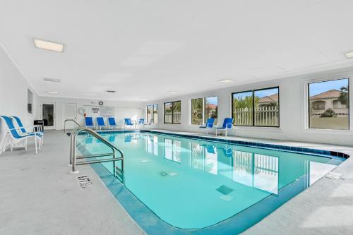 Facilities, Ground-floor condo next to the tennis courts with 2 pools, sauna, beach access in Butler Beach