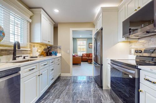 Work, Play and Stay! Apt Near Holyoke Medical Center in 霍利奧克