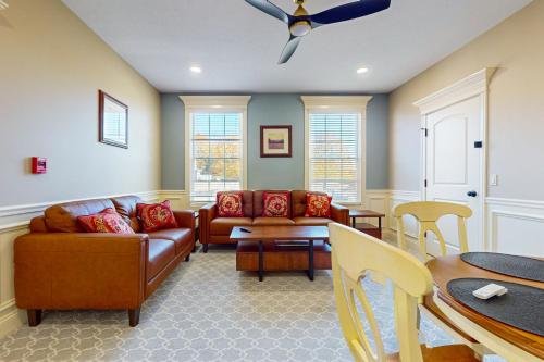Work, Play and Stay! Apt Near Holyoke Medical Center in 霍利奧克