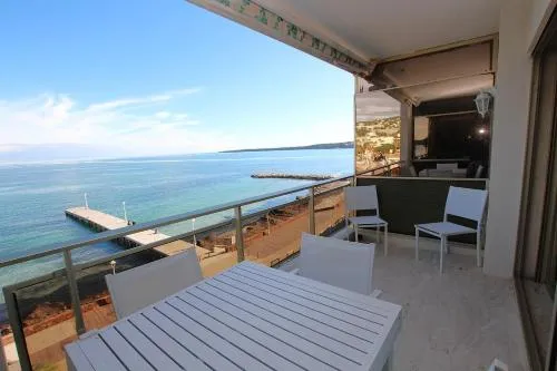 Cannes Palm Beach - Beachfront apartment photo 2