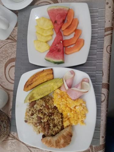 Food and beverages, Santa Alejandria Hotel in San Diego