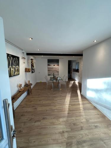 Ferienwohnung absalonart kunstvoll wohnen in Ammeldingen bei Neuerburg