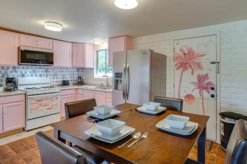 Hike, Golf & Dine: Tucson Retreat w/ Mtn Views!