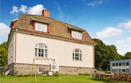 . Gorgeous Home In Finspång With Wifi