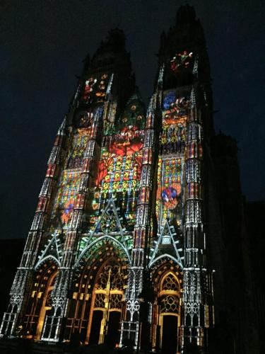 Loire Valley Medieval Getaway - image 13