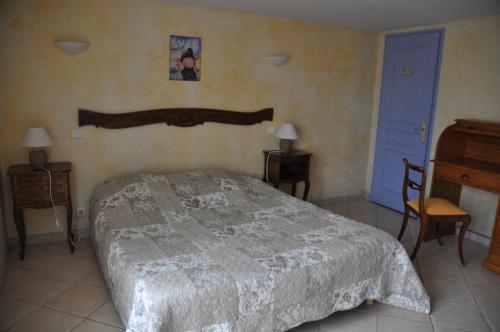 1 queen bed