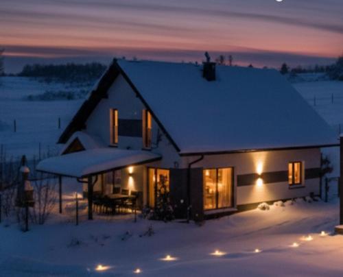 Chwilo Trwaj dom z jacuzzi, sauną i kominkiem z widokiem na góry Korbielów Pilsko (Chwilo Trwaj dom z jacuzzi, sauna i kominkiem z widokiem na gory Korbielow Pilsko) in Krzyżowa (Silesian)