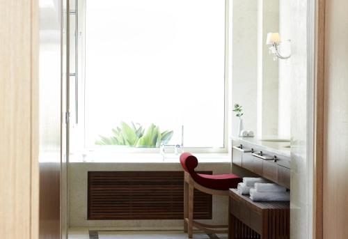 Knossos Beach Bungalows Suites Resort & Spa - image 14