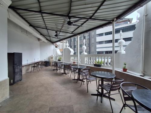 ระเบียง/ชานเรือน, โรงแรมอัล อามิน (Hotel AL Amin) in ไชน่าทาวน์