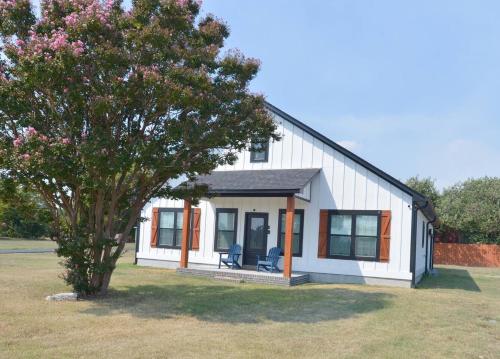 Modern Farmhouse | Game Loft + Home Air Purifier in Heth (AR)