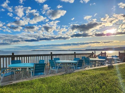 Brio Beach Inn - image 7