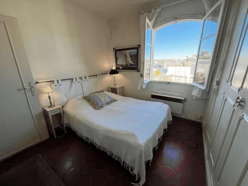 Appartement 3 chambres avec vue sur mer accès plage parking à Port Grimaud - FR-1-868-3 - image 3