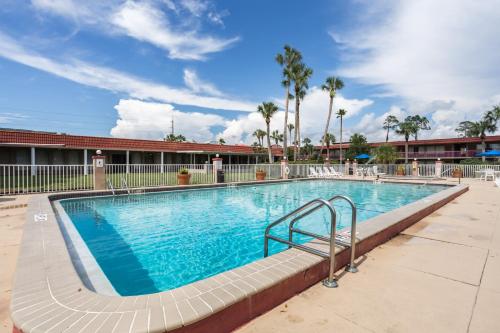 Úszómedence, Motel 6 Spring Hill, FL - Weeki Wachee in Weeki Wachee (FL)