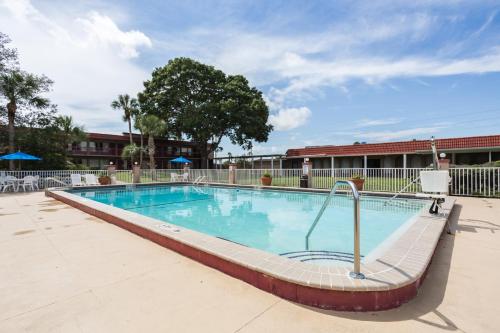 Motel 6-Spring Hill, FL - Weeki Wachee