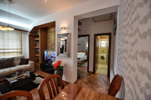 BMB Apartments Kotor - image 2