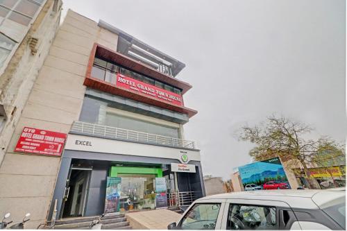 Entrance, Grand Townhouse in Palwal