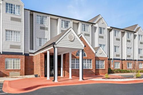Microtel Inn & Suites by Wyndham Statesville in Statesville, USA