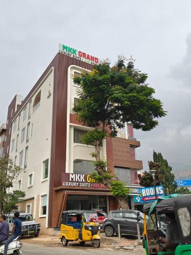 MKK Grand Luxury Suite & AC Rooms, Tirupati