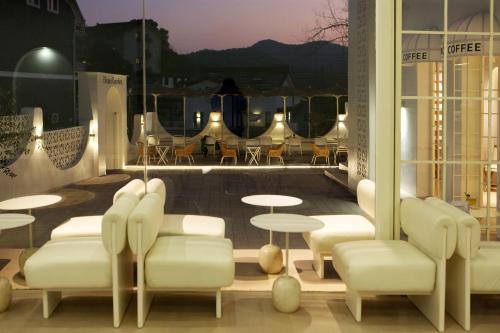 Oprema, Hangzhou West Lake Doumo All-Mountain View Hotel in Original West Lake District