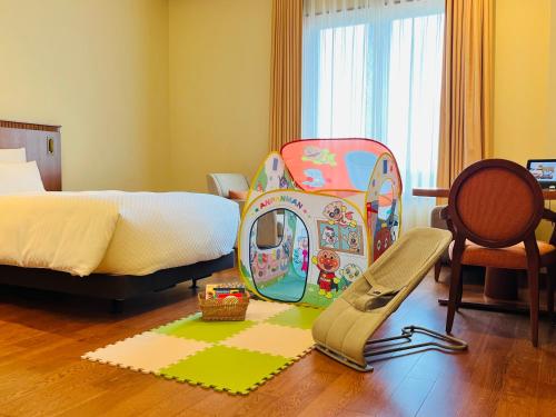 room detail thumbnail 1