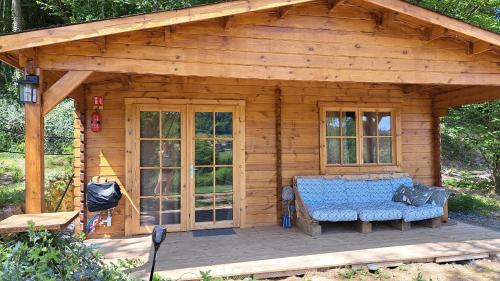 Wooden Cabin - La Fleurie - on Campsite in Saint Robert, Camping Florecer in Segonzac (Limousin)