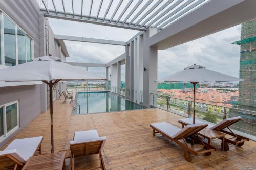 Swimming pool, CA&SA Serviced Apartment in Koh Pich