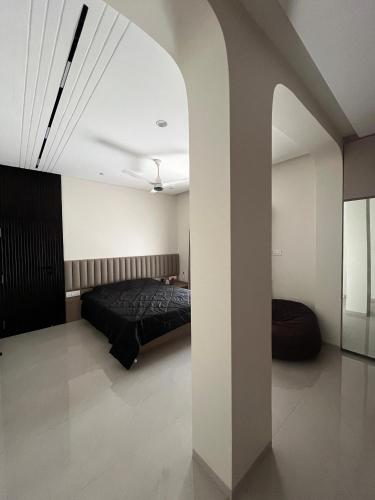 Spacious Garden Home - Ellora