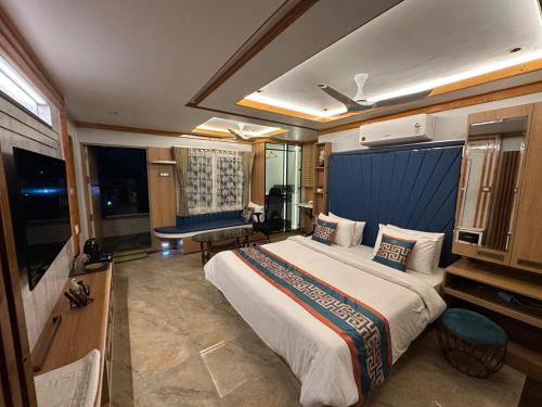 The VP Residency Towerrs in Tiruttani
