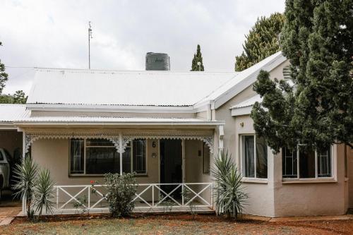 3 bedrooms, 3 beds