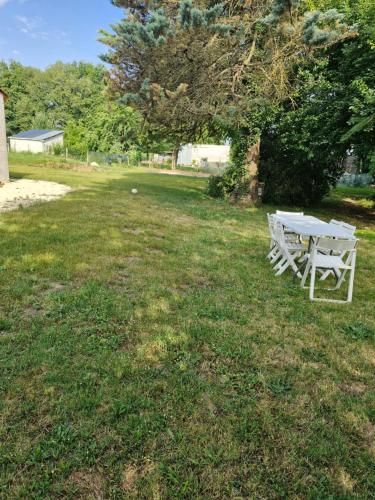 Dārzs, Gîte Familia 6 a 8 places (Gite Familia 6 a 8 places) in Saint-Genis-de-Saintonge