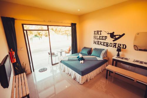 1 double bed