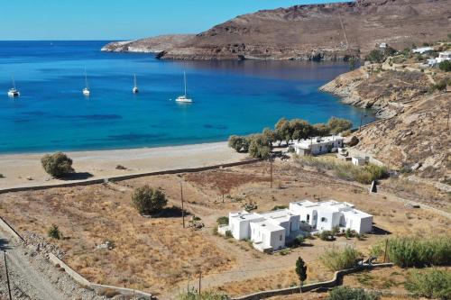 Serifos Beachfront Villa Ganema in Ganema