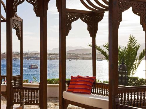 바/라운지, 모벤픽 리조트 샴 엘 세이크 (Movenpick Resort Sharm El-Sheikh) in 샤름 엘 셰이크